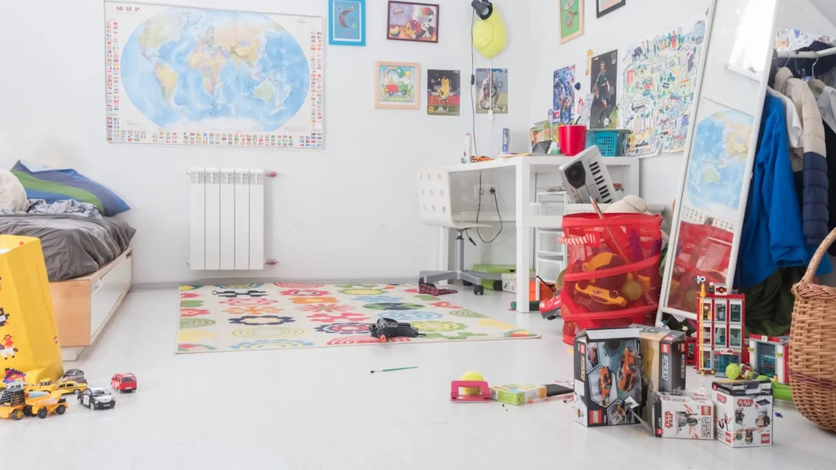 Aménager une chambre d'enfant qui se range (presque) toute seule, sans culpabiliser